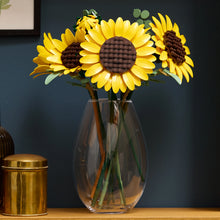 LEGO® Botanicals Sunflower Bouquet - Flower Decor - Housewarming Gift for Nature Lovers - 11502