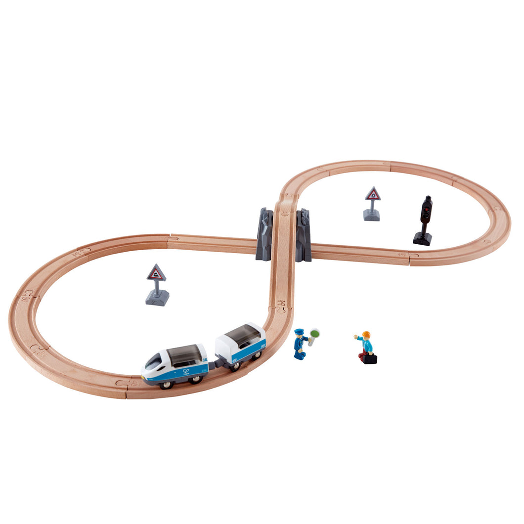 Hape Figure of 8 Safety Set (Hape Railway) - All-Star Learning Inc. - Proudly Canadian